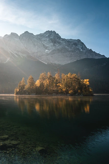 Morning light at EIbsee during Autumn with Zugspitze