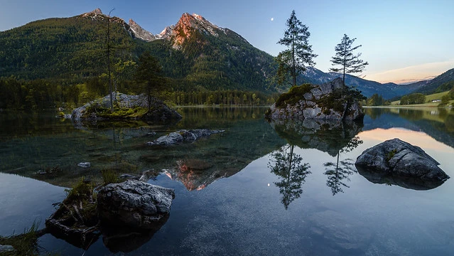 Sunrise at the Hintersee